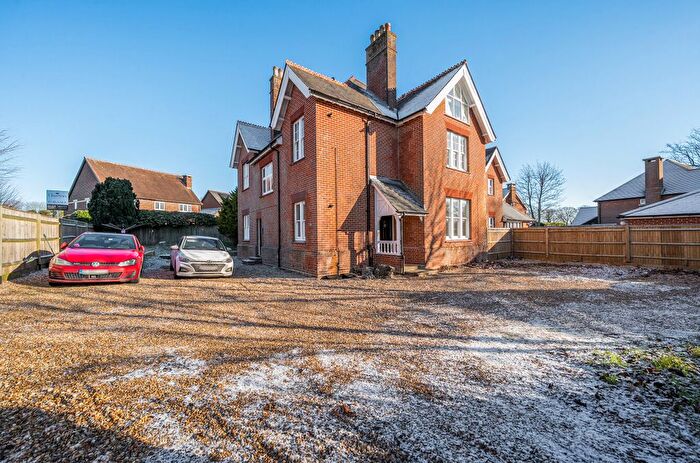 2 Bedroom Flat For Sale In Park Approach, Knowle, Fareham, Hampshire, PO17