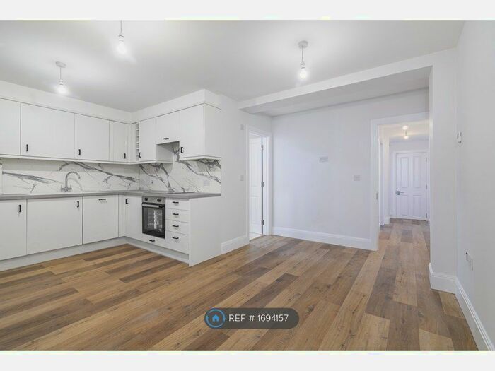2 Bedroom Terraced House To Rent In Corinne Road, London, N19
