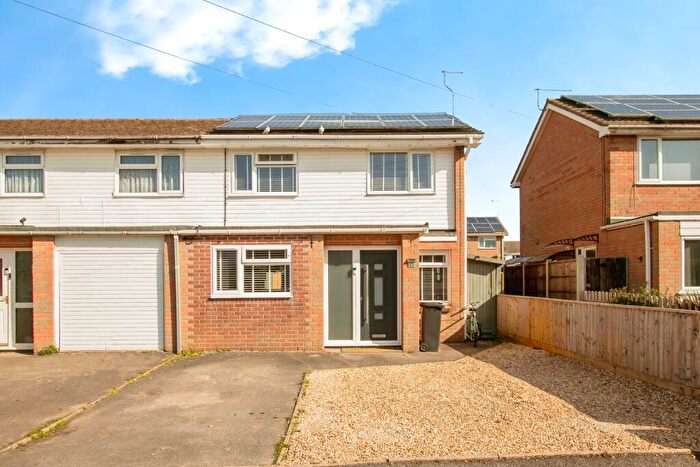 3 Bedroom End Of Terrace House For Sale In Hibbs Close, Upton, Poole, Dorset, BH16