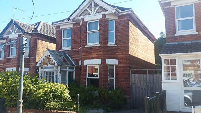 4 Bedroom Semi-Detached House To Rent In Available For September - Double Bedroom Student House - Winton, BH9