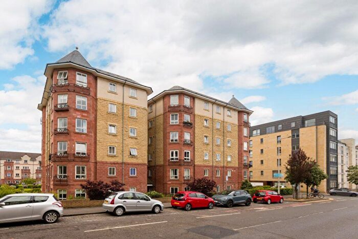 2 Bedroom Flat For Sale In / McDonald Road, Bellevue, Edinburgh, EH7
