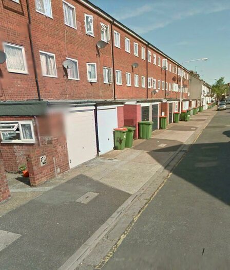 1 Bedroom Flat To Rent In Pond Road, Stratford, Abbey Road, West Ham, Plaistow, London, E15