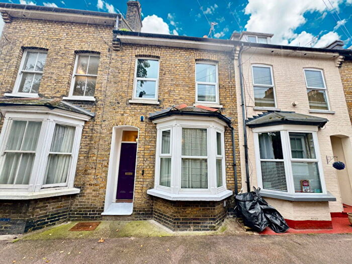 2 Bedroom Terraced House For Sale In Shaftsbury Street, Ramsgate, CT11