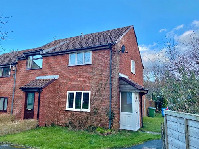 2 Bedroom End Of Terrace House To Rent In Course Park Crescent, Titchfield Common, PO14