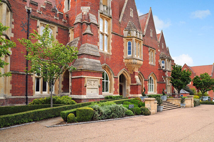 3 Bedroom Apartment To Rent In The Galleries, Brentwood, CM14