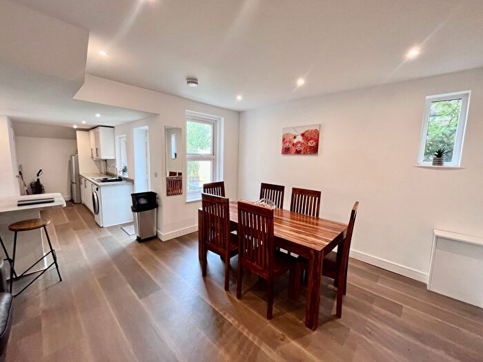 4 Bedroom Property To Rent In Approach Road, Poole, BH14