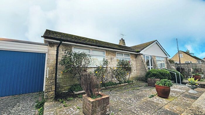 3 Bedroom Detached Bungalow For Sale In Underhedge Gardens, Portland, Dorset, DT5
