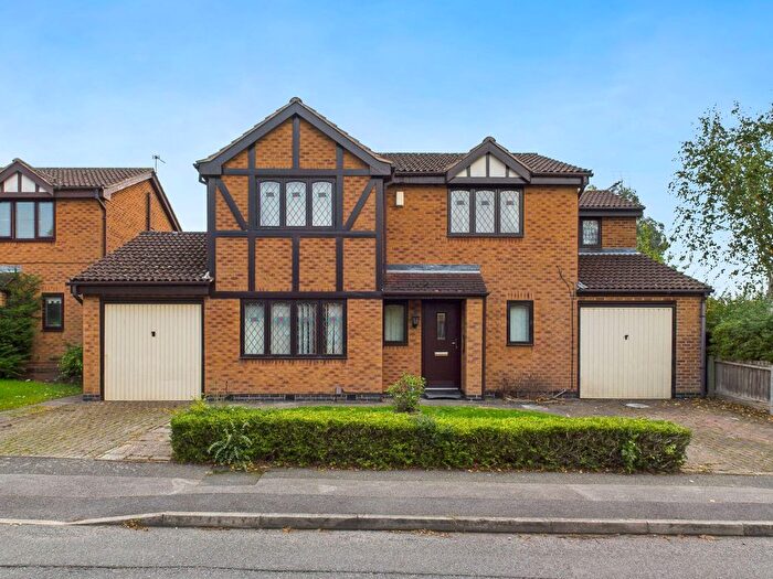 3 Bedroom Detached House For Sale In Ellington Road, Arnold, Nottingham, NG5