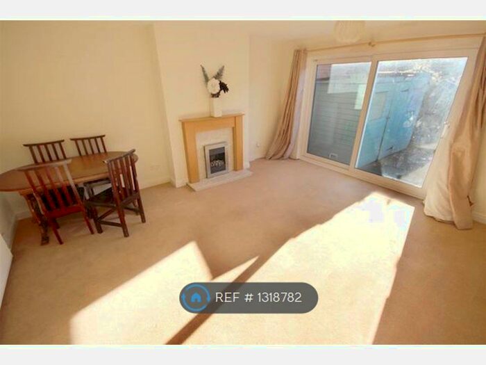 3 Bedroom Terraced House To Rent In Middlehay Place, Sheffield S14