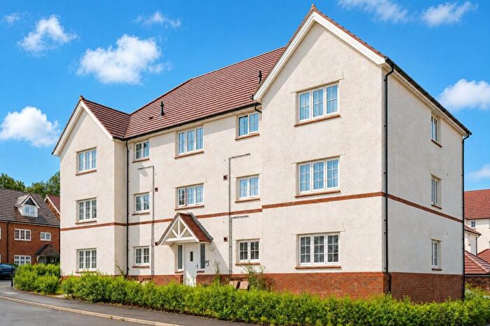 2 Bedroom Flat For Sale In Sparrow Gardens, Liphook, Hampshire, GU30