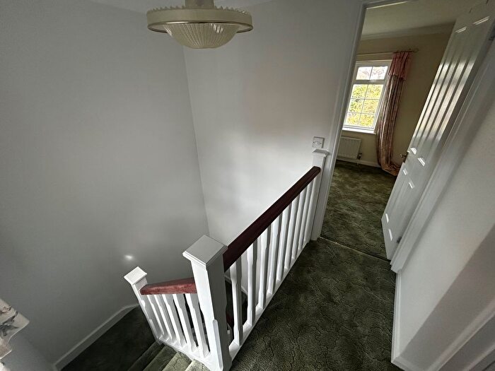 1 Bedroom Flat To Rent In Crichton Road, Carshalton, SM5