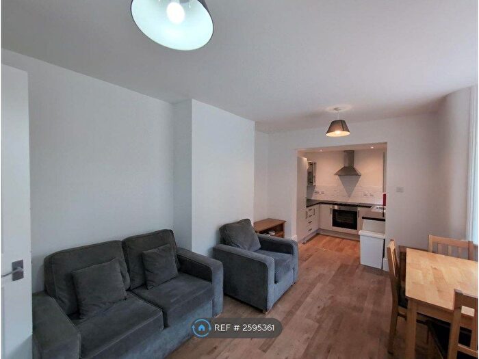 4 Bedroom Semi-Detached House To Rent In Exon Street, London, SE17