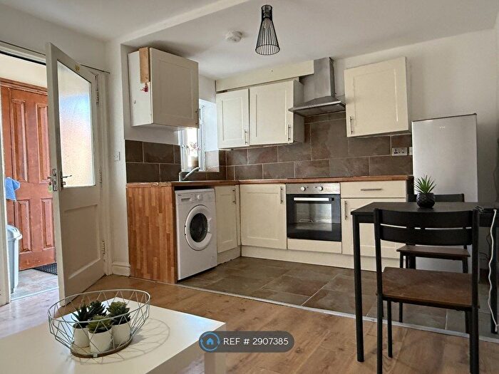 1 Bedroom Flat To Rent In Cyprus Road, Leicester, LE2