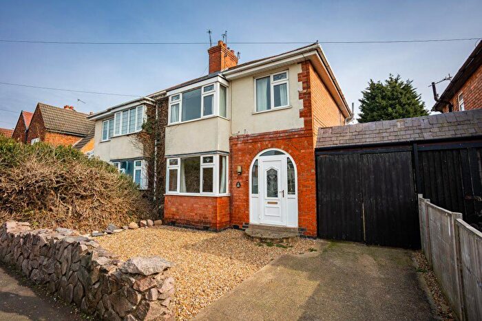 3 Bedroom Semi Detached House For Sale In Hill Rise, Birstall, LE4