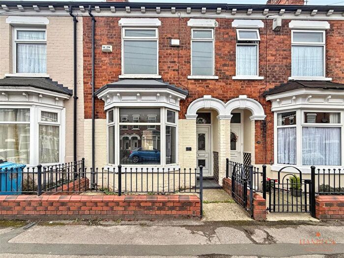 3 Bedroom Terraced House For Sale In Queensgate Street, Hull, HU3