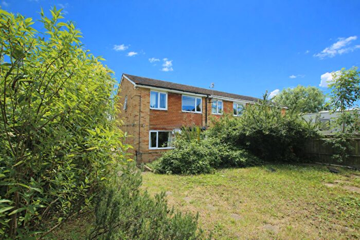 3 Bedroom Semi-Detached House For Sale In Sandy Lane, Fair Oak, Eastleigh, SO50