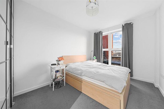 1 Bedroom Flat For Sale In Glengall Road, London, NW6