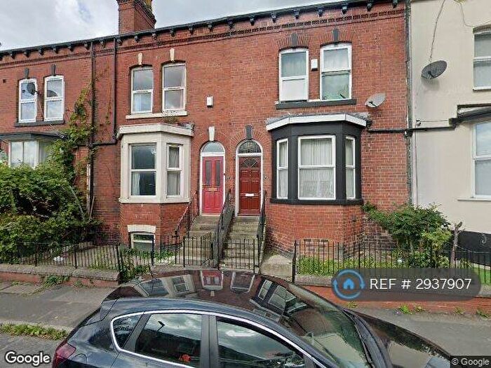 4 Bedroom Terraced House To Rent In Gathorne Terrace, Leeds, LS8