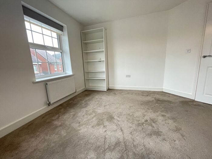 4 Bedroom Semi-Detached House To Rent In Rossway Drive, Bushey, WD23