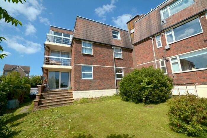 2 Bedroom Flat To Rent In Station Road, Pulborough, RH20