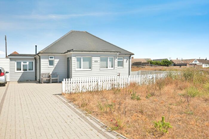 3 Bedroom Bungalow For Sale In Pleasance Road Central, Lydd On Sea, Romney Marsh, Kent, TN29