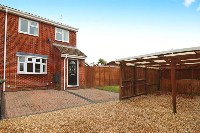 3 Bedroom Semi-Detached House To Rent In Place Crescent, Waterlooville, Hampshire, PO7