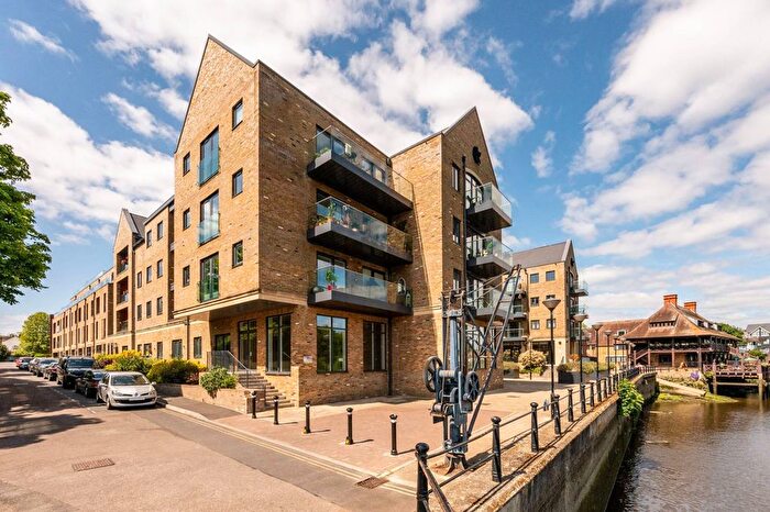 2 Bedroom Flat For Sale In Lion Wharf, Old Isleworth, Isleworth, TW7