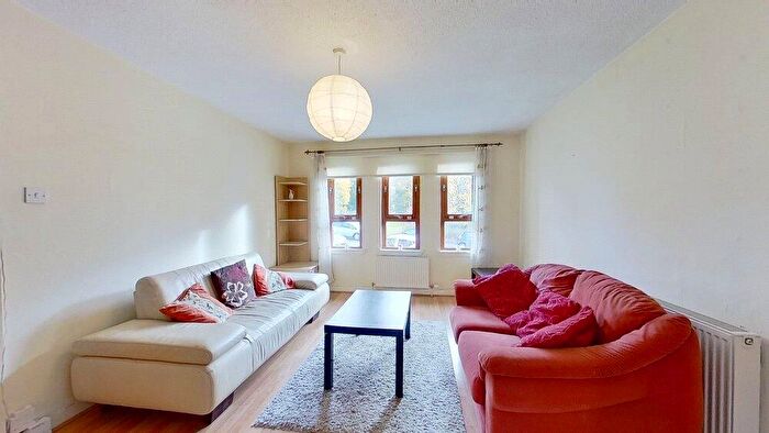 2 Bedroom Flat To Rent In Henderson Street, Glasgow, G20