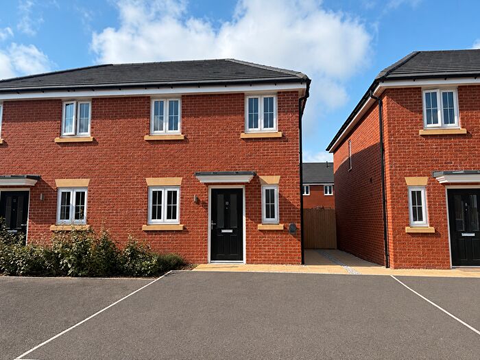 3 Bedroom Semi-detached House To Rent In Mcstay Close, Widnes, WA8