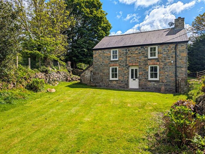 3 Bedroom Cottage For Sale In Ty Canol, Mountain West, Newport, SA42