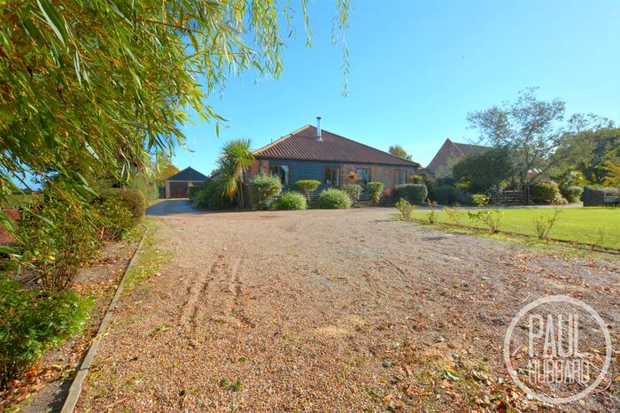 5 Bedroom Barn Conversion For Sale In Flixton Road, Blundeston, Suffolk, NR32