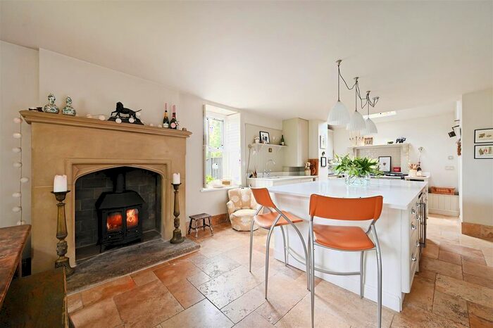 4 Bedroom Detached House For Sale In Hagg House, Ladybower, Hope Valley, S33