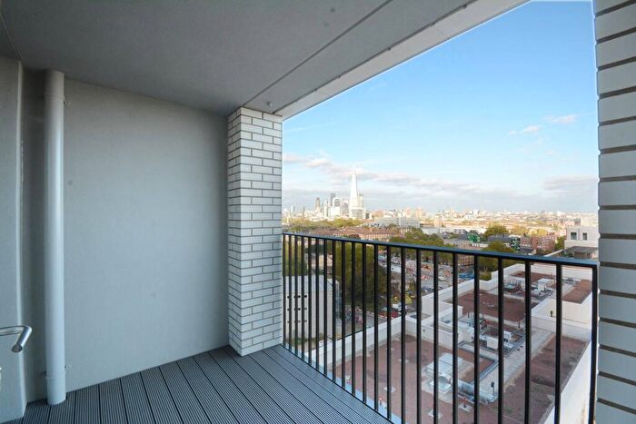 1 Bedroom Flat To Rent In Sayer Street, Elephant And Castle, London, SE17