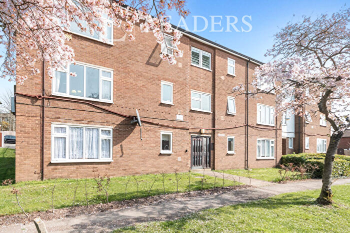 1 Bedroom Apartment To Rent In Maylin Close, Hitchin, SG4