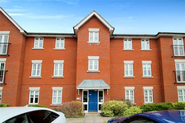 2 Bedroom Apartment To Rent In North Street, Hornchurch, RM11