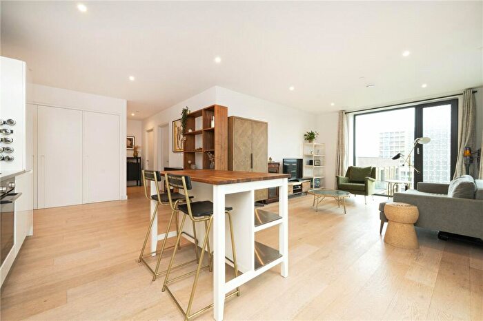 2 Bedroom Apartment To Rent In John Cabot House, Clipper Street, Royal Wharf, London, E16