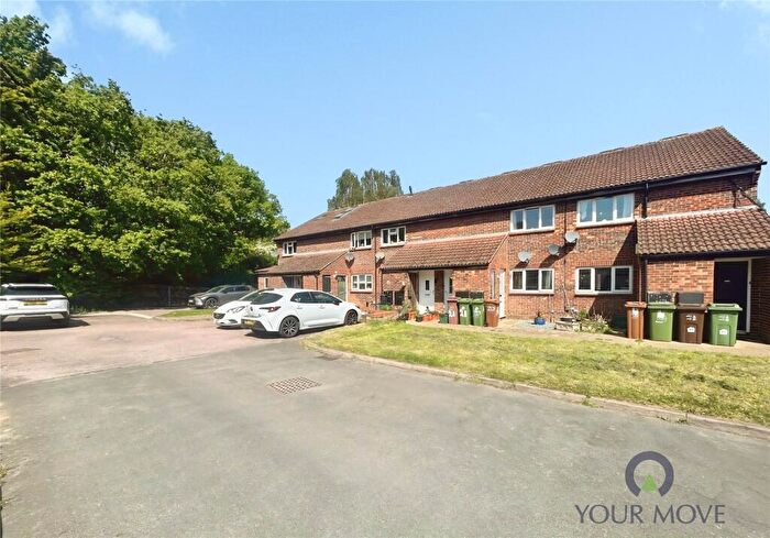 Maisonette For Sale In Sunkist Way, Wallington, SM6