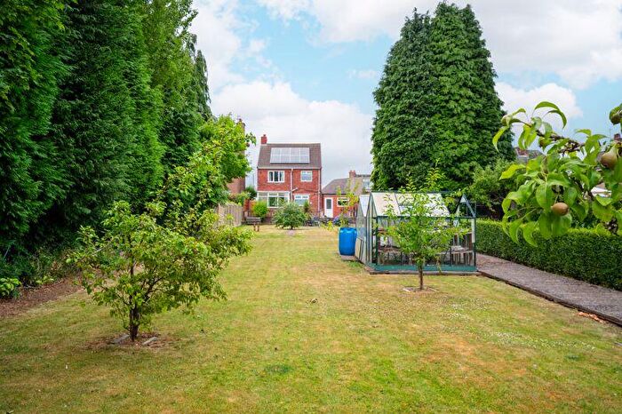3 Bedroom Detached House For Sale In Middlecroft Road, Staveley, Chesterfield, S43