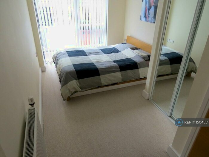 2 Bedroom Flat To Rent In Mercury House, London, E16