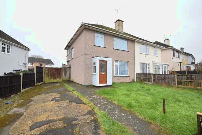 3 Bedroom Semi-Detached House To Rent In Derby Road, Maidstone, Kent, ME15