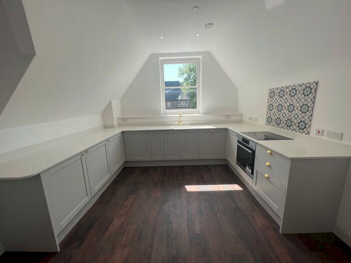 1 Bedroom Apartment To Rent In Cathedral Road, Cardiff, CF11