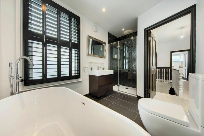 4 Bedroom Property To Rent In Salford Road, Streatham Hill, London, SW2