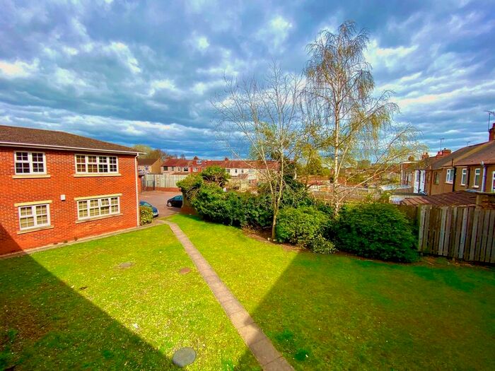 2 Bedroom Flat To Rent In Longfellow Court, Longfellow Road, Coventry, CV2