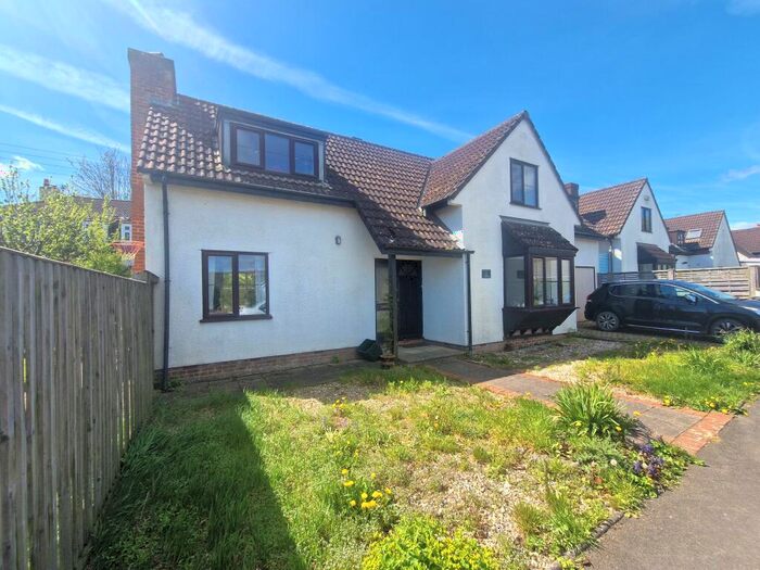 4 Bedroom Detached House For Sale In Marylands, Whitestone, Exeter, EX4