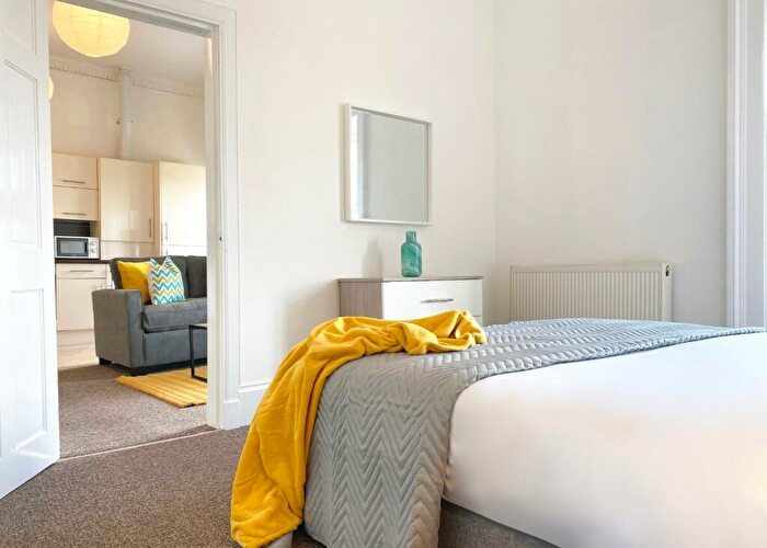 1 Bedroom Flat To Rent In Flat /, Crown Circus, Glasgow, G12