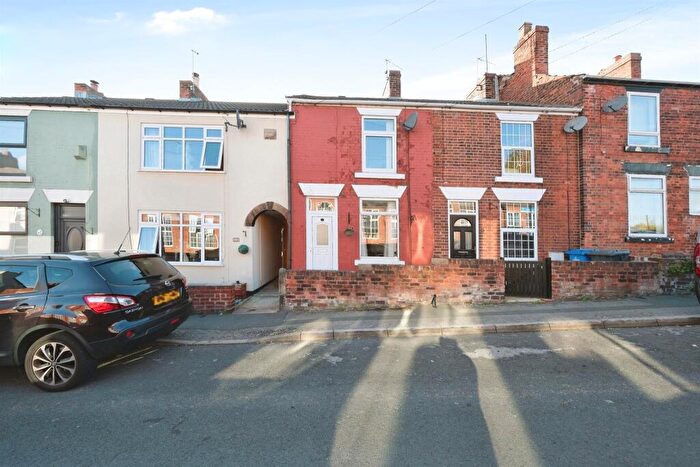 3 Bedroom Terraced House For Sale In London Street, New Whittington, Chesterfield, S43