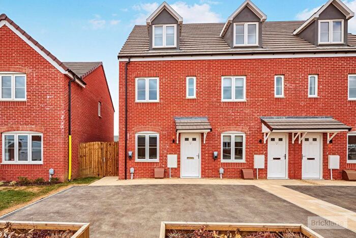 3 Bedroom End Of Terrace House To Rent In Stanier Drive, Market Harborough, Leicstershire, LE16