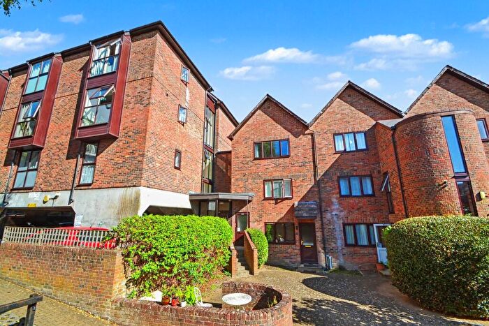 1 Bedroom Flat For Sale In Winchester, SO23