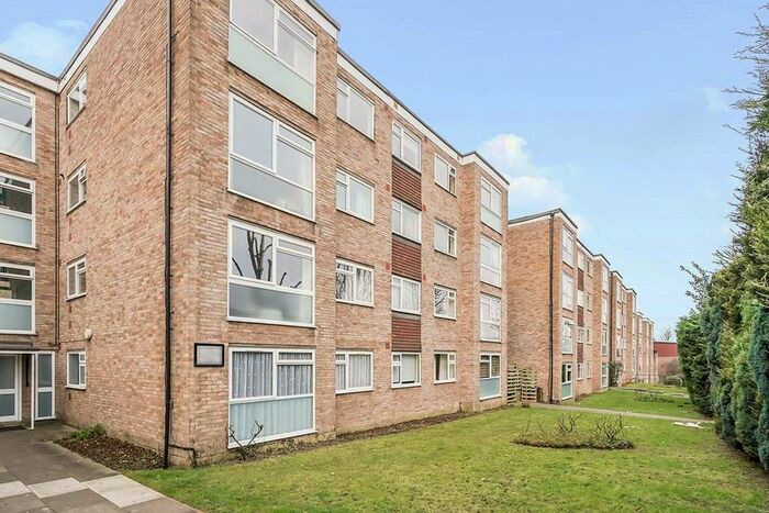 1 Bedroom Flat To Rent In Sherwood Park Road, Sutton, Surrey SM1