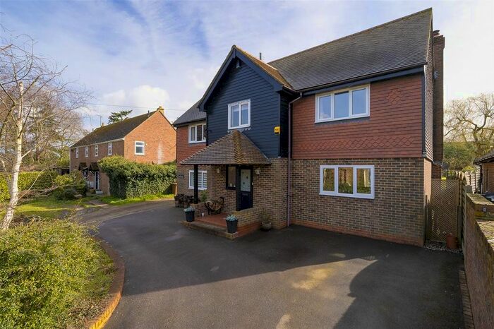 3 Bedroom Detached House For Sale In The Trefoil, Norton, Sittingbourne, ME13